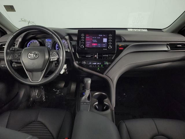 Used 2023 Toyota Camry SE image 25