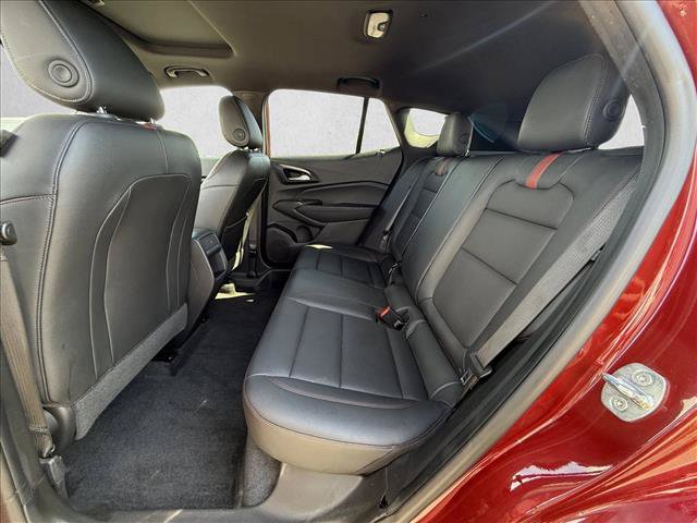 Used 2024 Chevrolet Trax RS w/ Sunroof Package FWD image 21