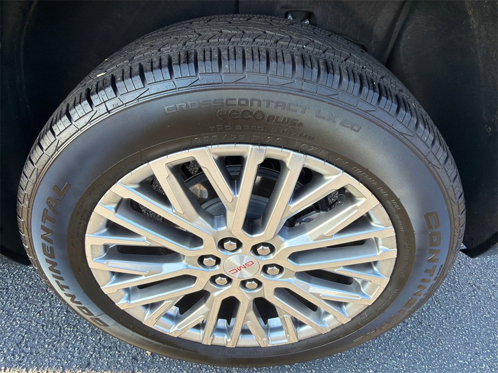 Used 2025 GMC Acadia Denali image 20