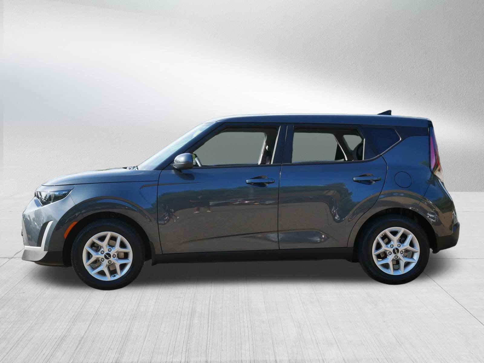 Certified 2024 Kia Soul LX w/ Option Group 015 FWD image 4