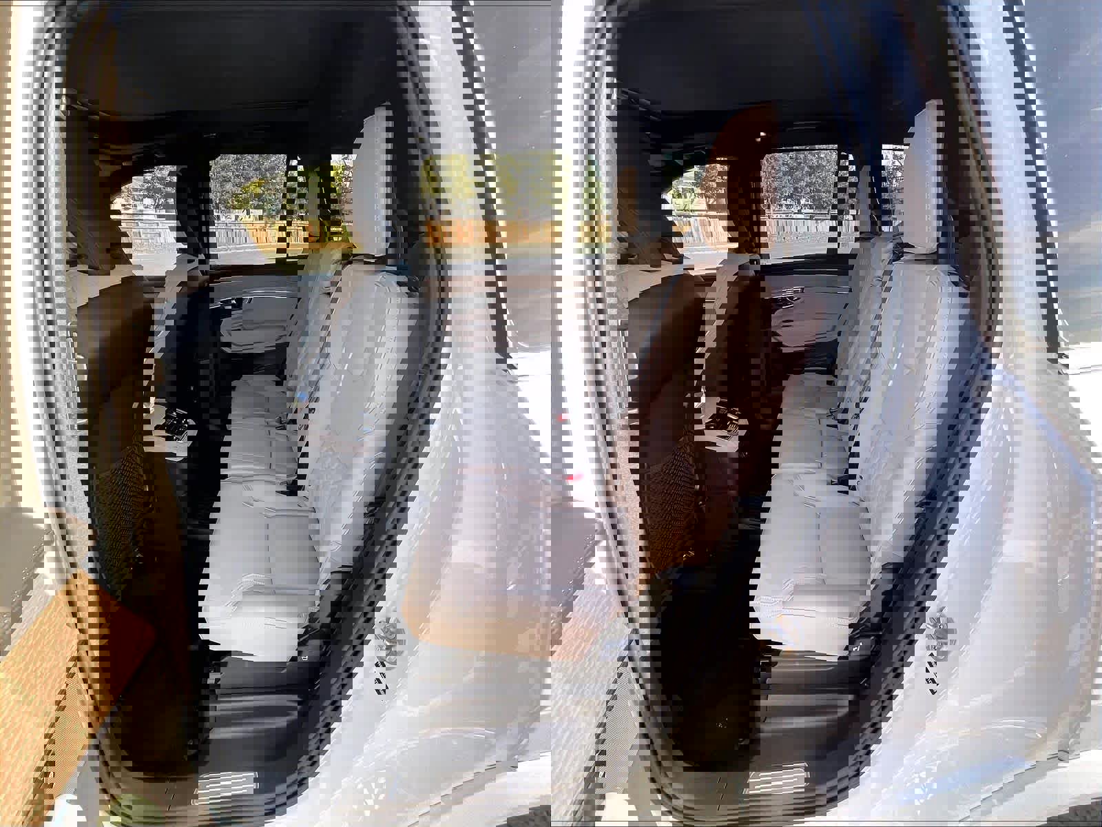 New 2026 Volvo XC90 T8 Plus w/ Protection Package Premier image 12