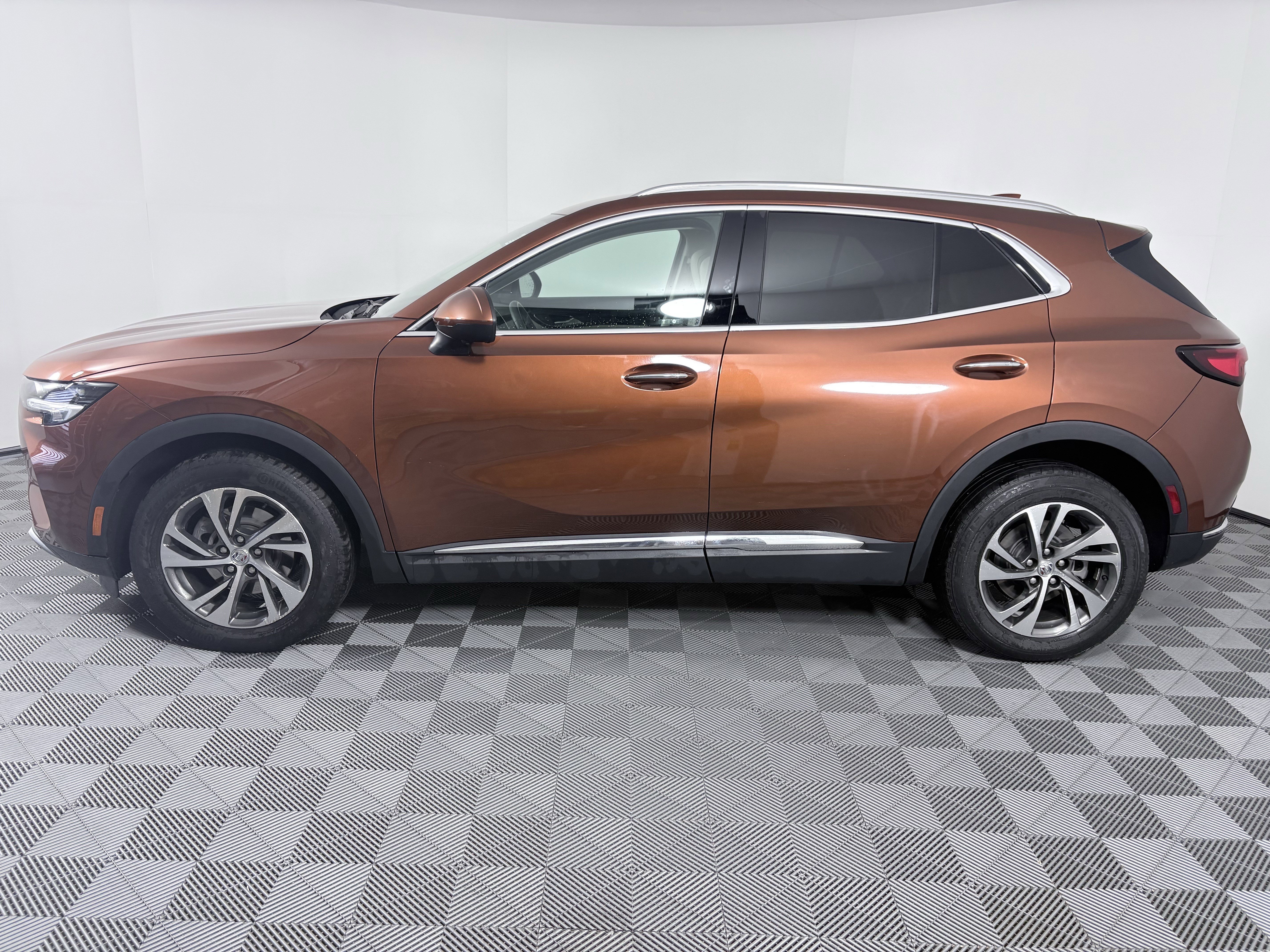 Used 2022 Buick Envision Essence w/ Technology Package I image 8