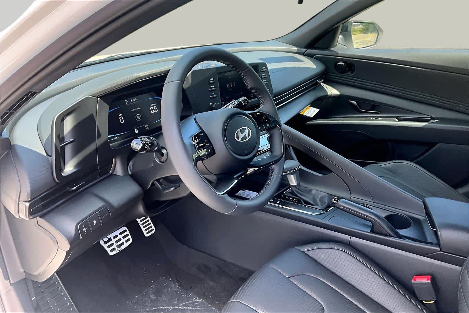 New 2026 Hyundai Elantra SEL Sport FWD image 10