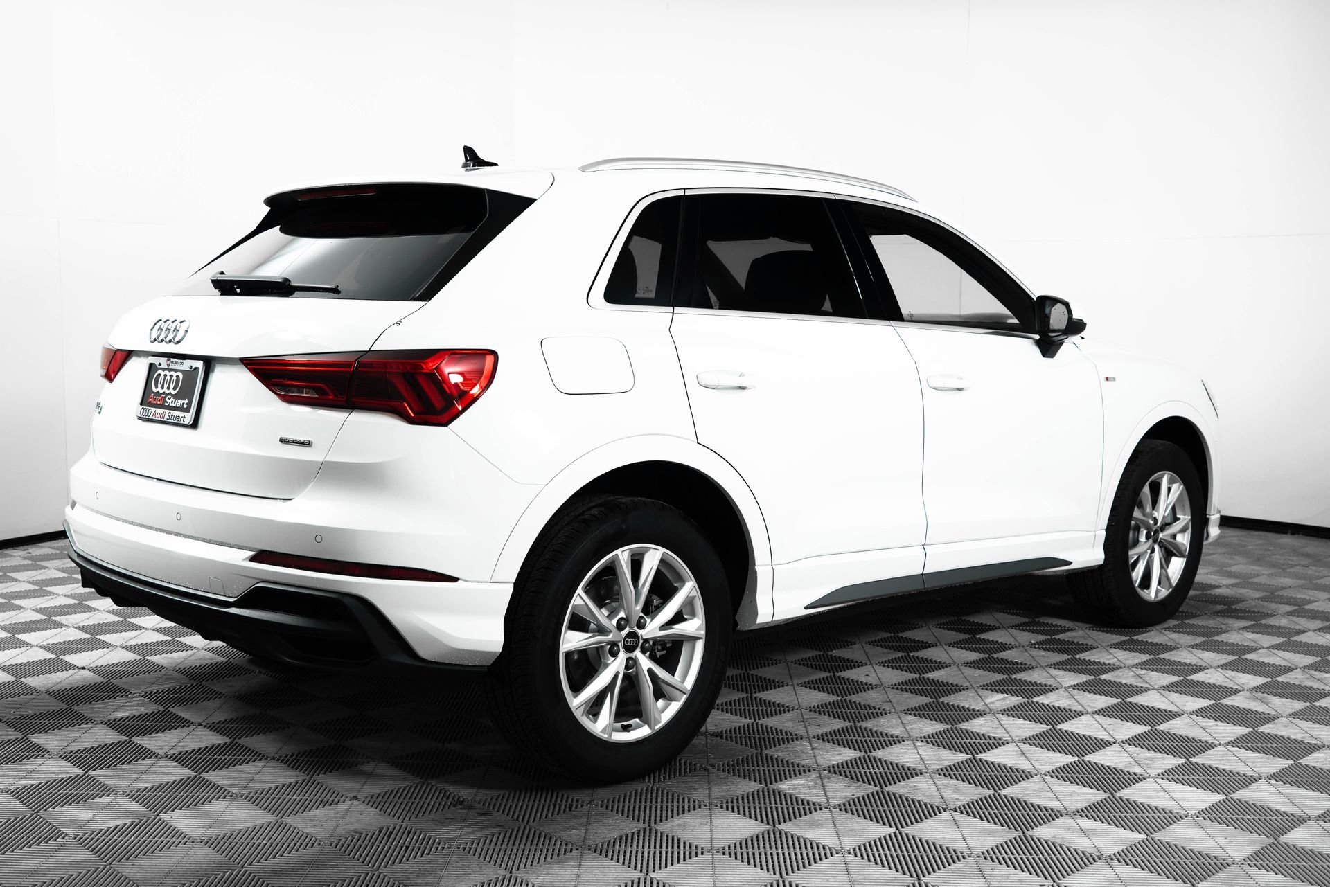 New 2025 Audi Q3 2.0T Premium image 7