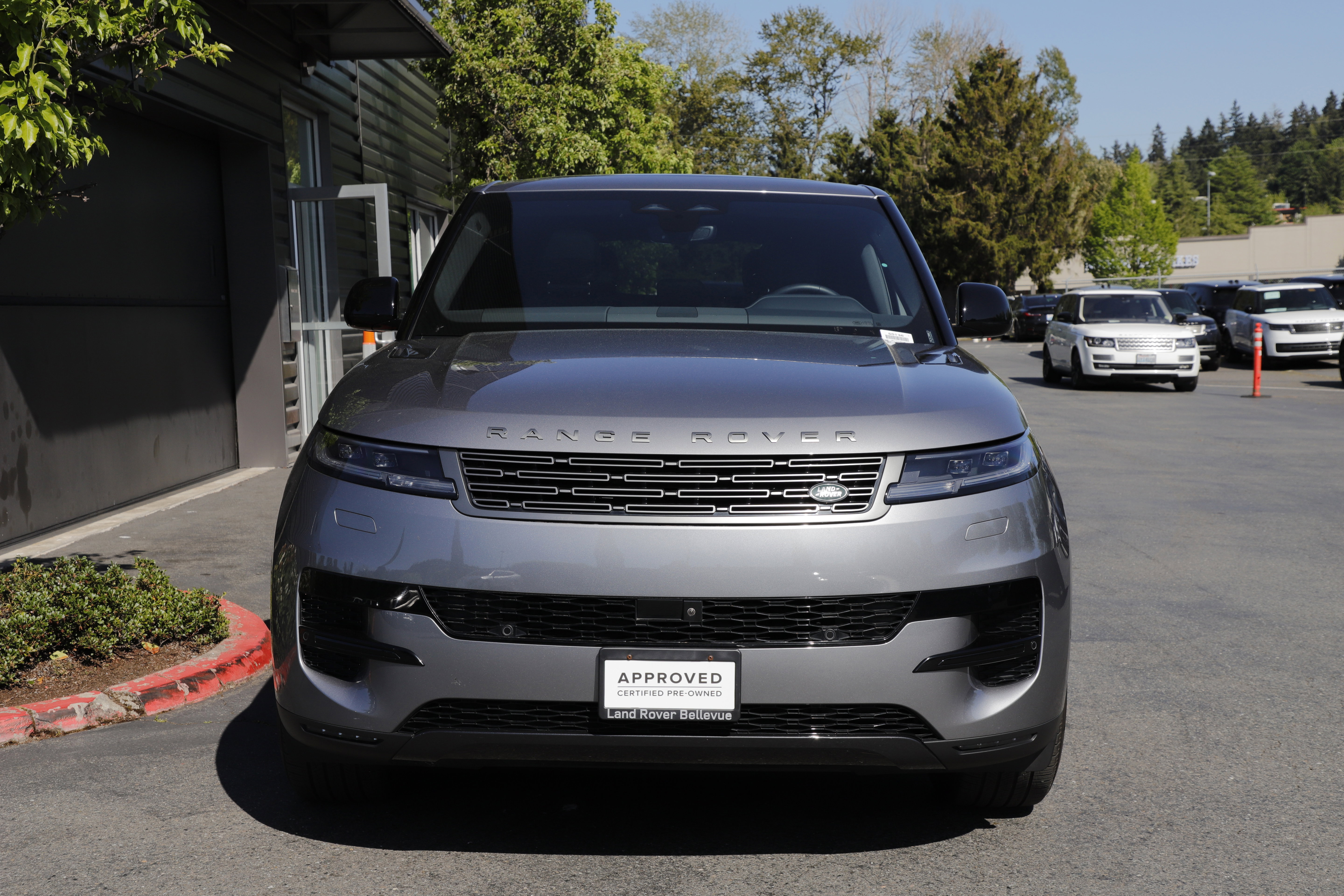 Certified 2025 Land Rover Range Rover Sport AWD/4WD image 4