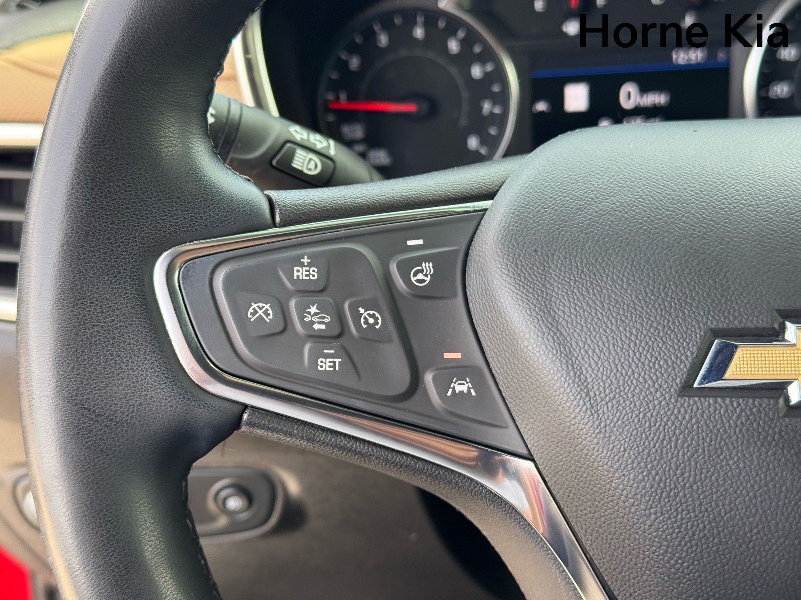 Used 2023 Chevrolet Equinox Premier FWD image 18