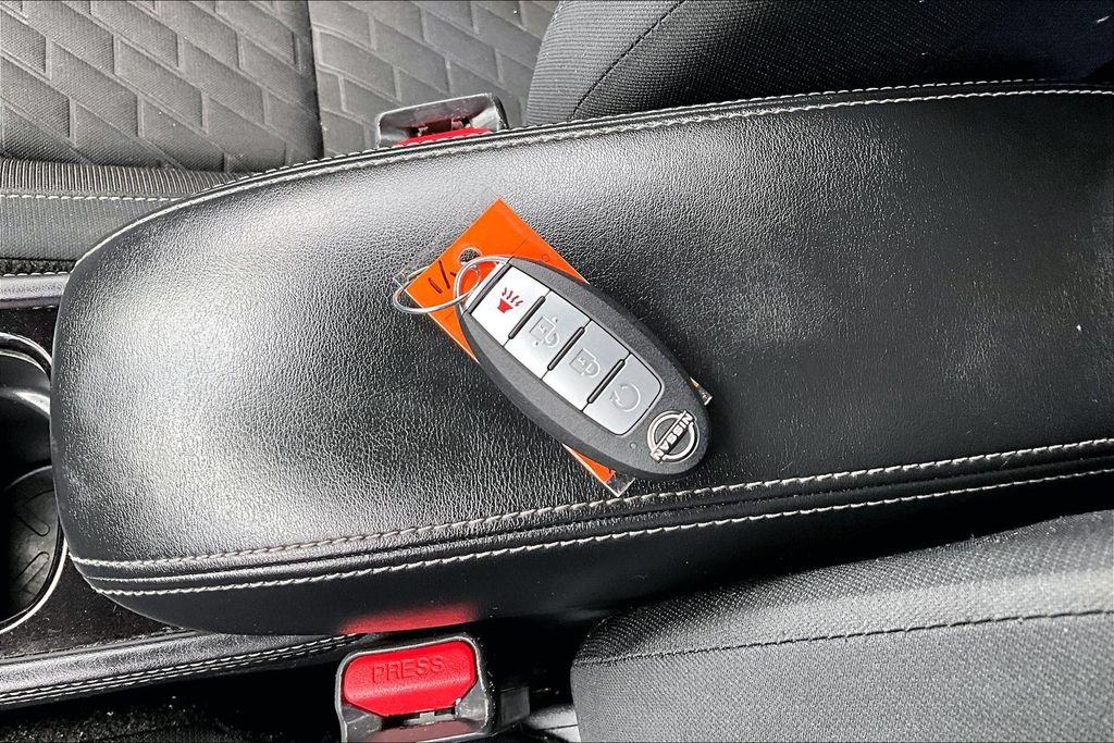 Used 2022 Nissan Kicks SV FWD image 35