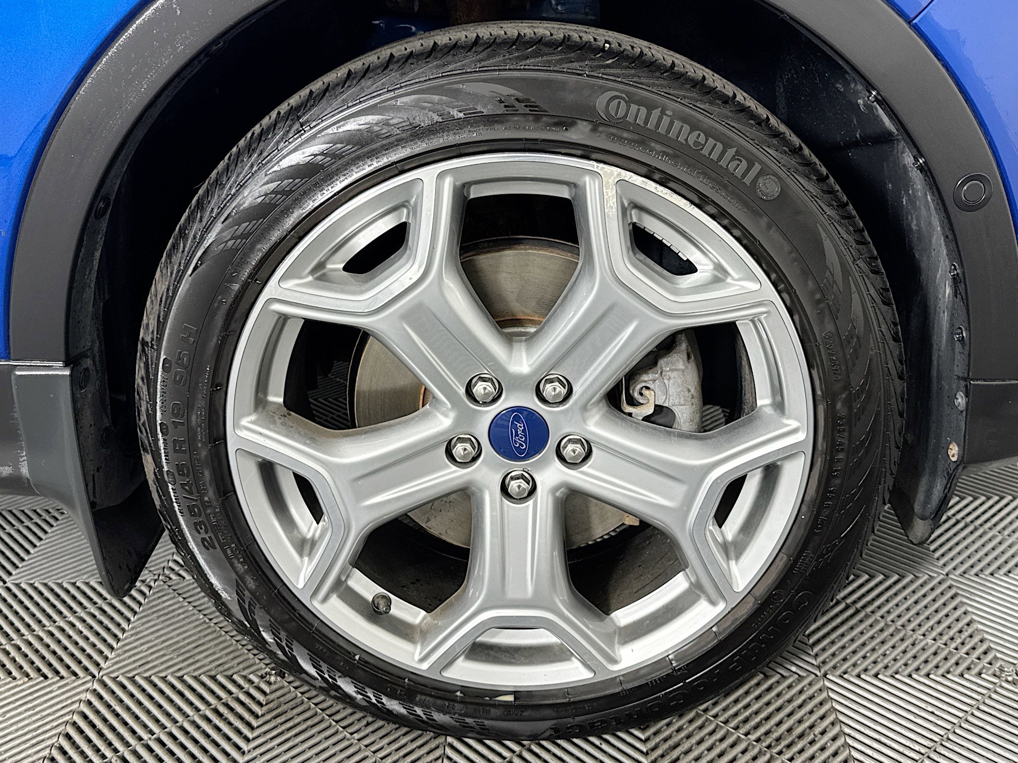 Used 2019 Ford Escape Titanium image 48