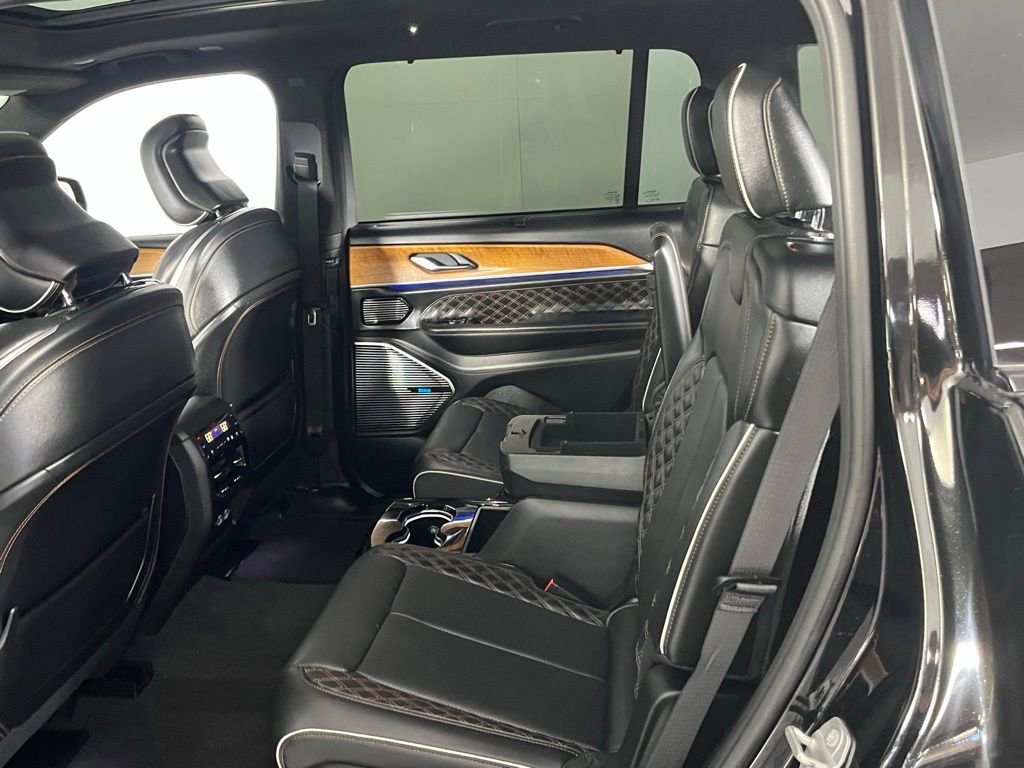 Used 2021 Jeep Grand Cherokee L Summit AWD/4WD image 24