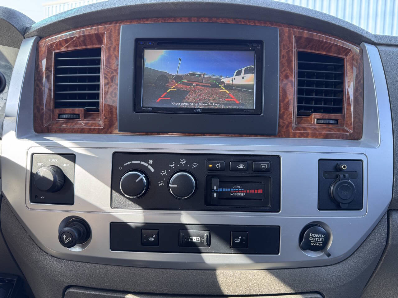 Used 2006 Dodge Ram 1500 Truck Laramie AWD/4WD image 13