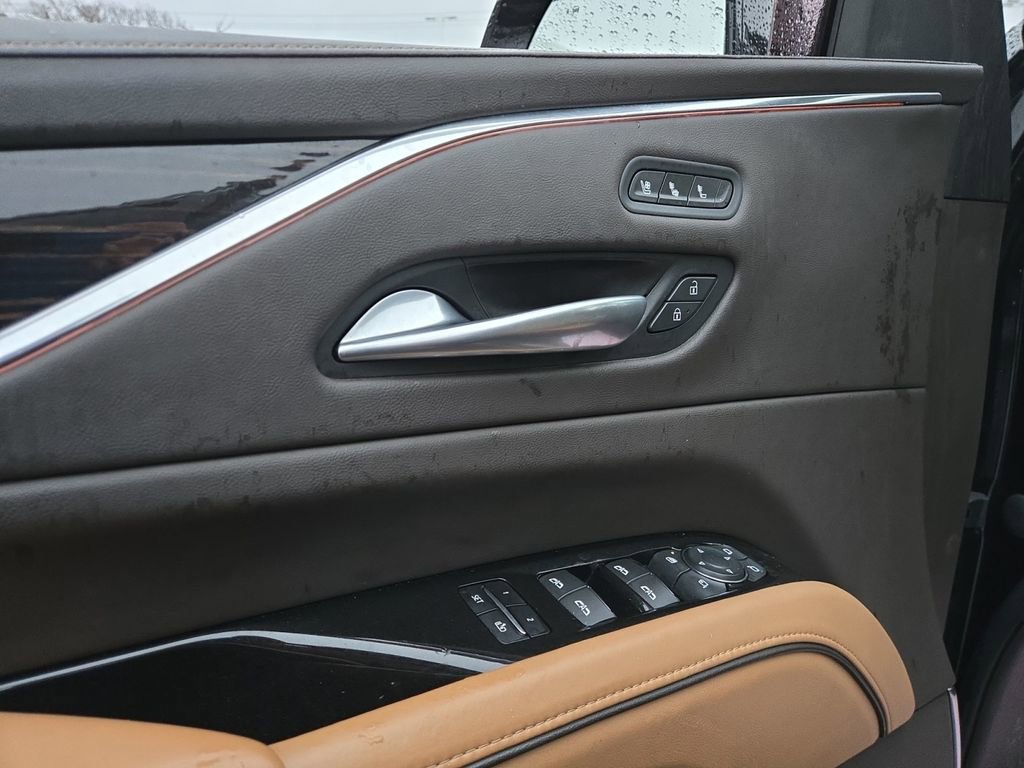 Certified 2021 Cadillac Escalade Premium Luxury image 15