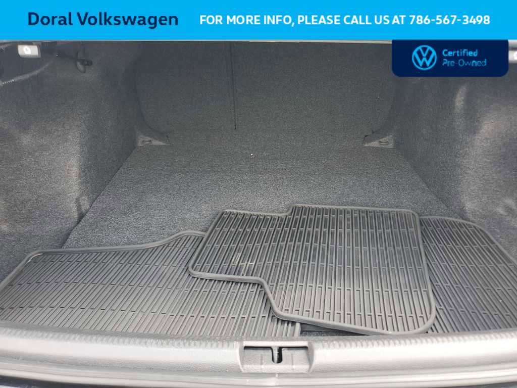 Used 2022 Volkswagen Passat 2.0T SE FWD image 29