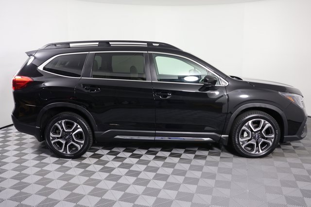 Used 2024 Subaru Ascent Limited image 9