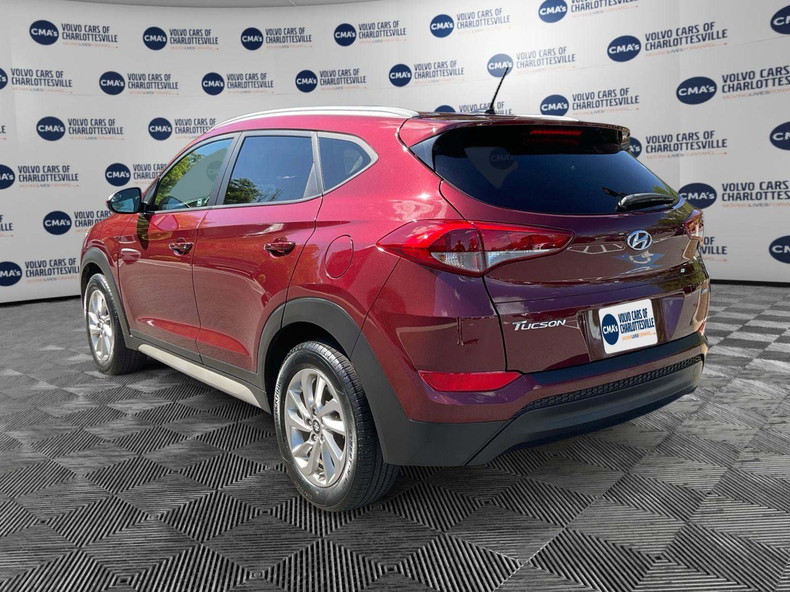 Used 2017 Hyundai Tucson SE AWD/4WD image 3