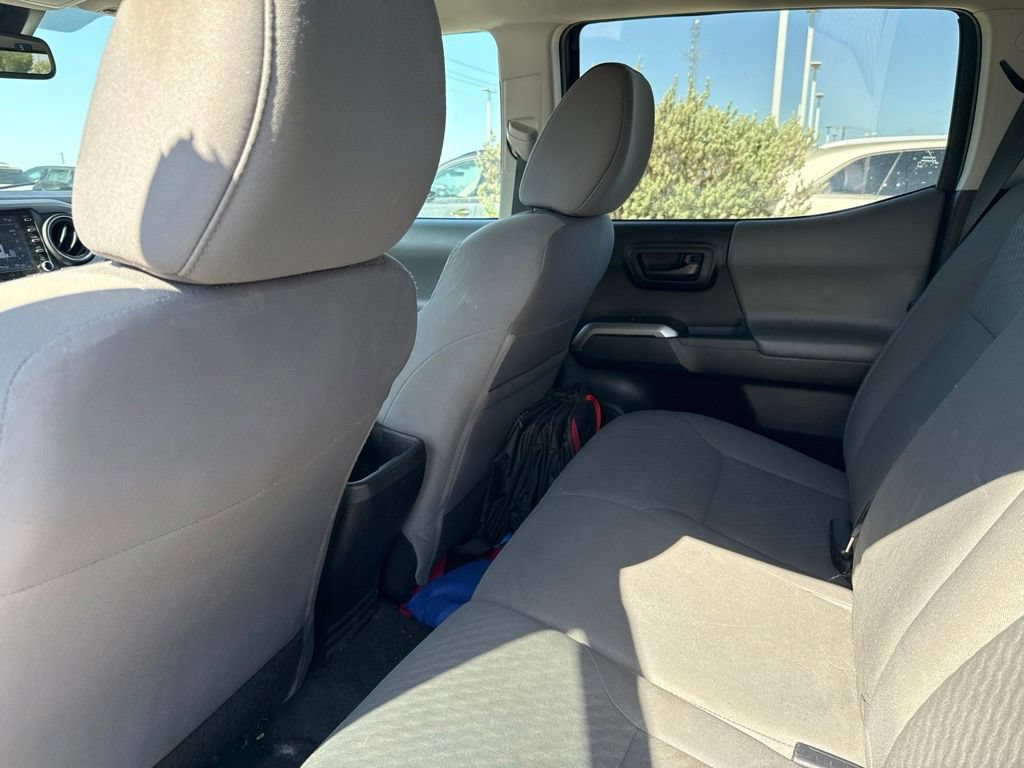 Used 2022 Toyota Tacoma SR5 RWD image 13