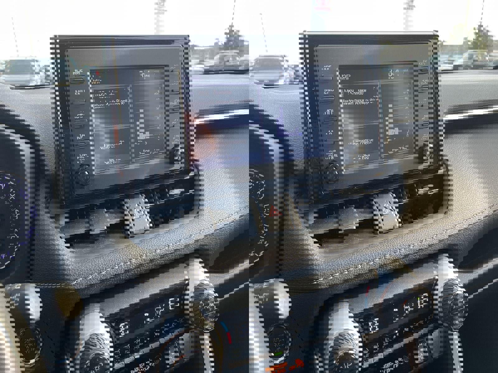 Used 2019 Toyota RAV4 XLE w/ Convenience Package image 23