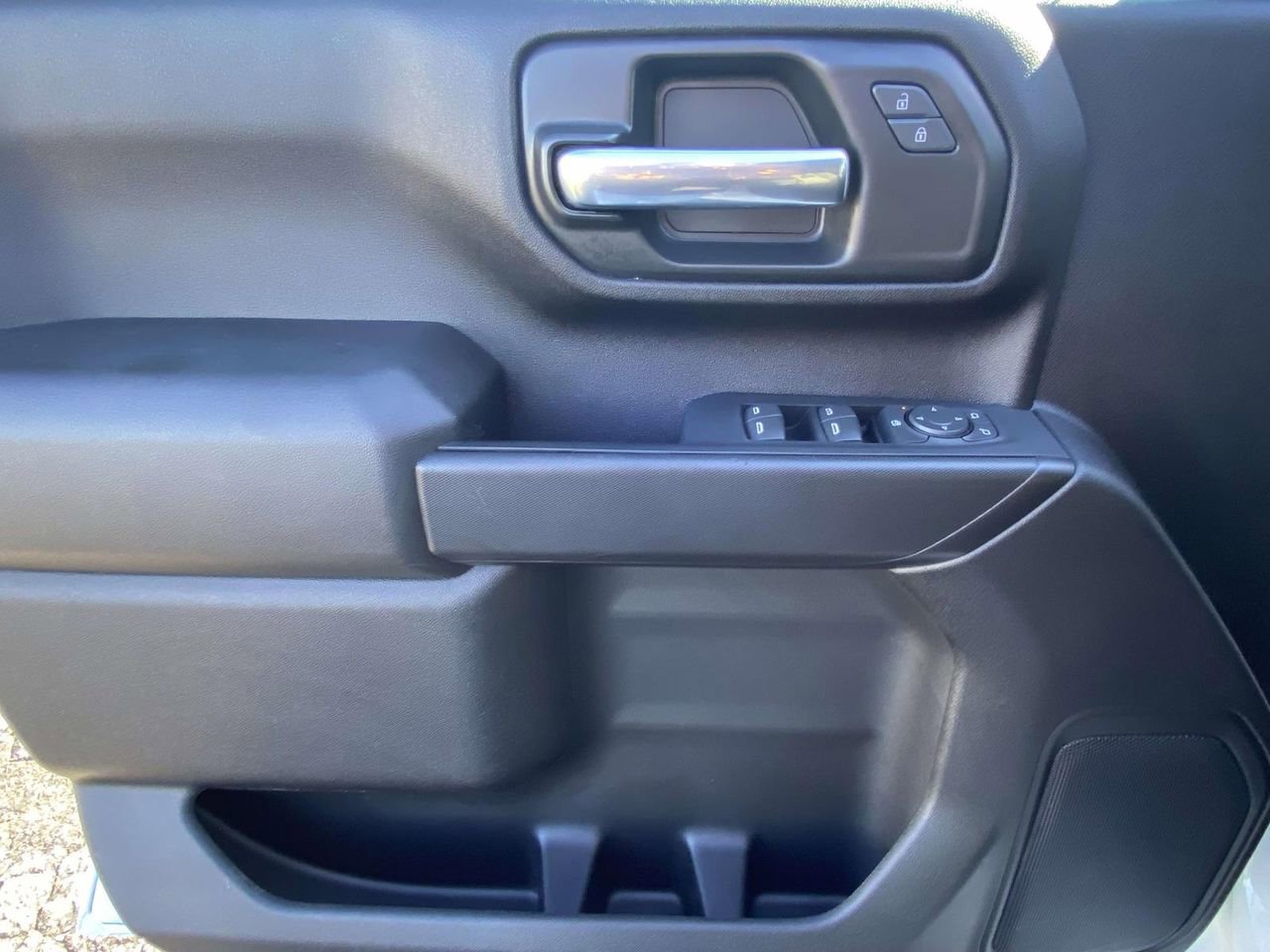 Used 2023 Chevrolet Silverado 2500 Custom w/ Custom Convenience Package image 15