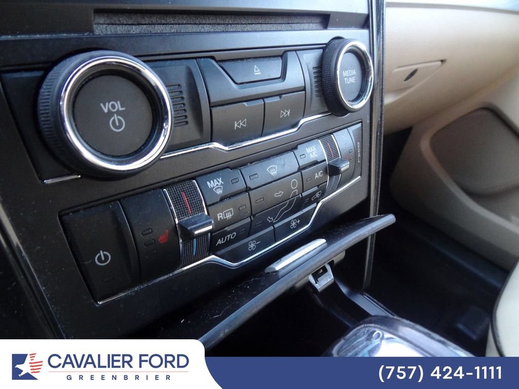 Used 2016 Ford Explorer XLT w/ Equipment Group 202A AWD/4WD image 8
