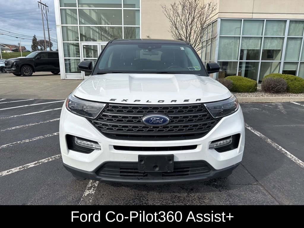 Used 2022 Ford Explorer XLT w/ Equipment Group 202A image 10
