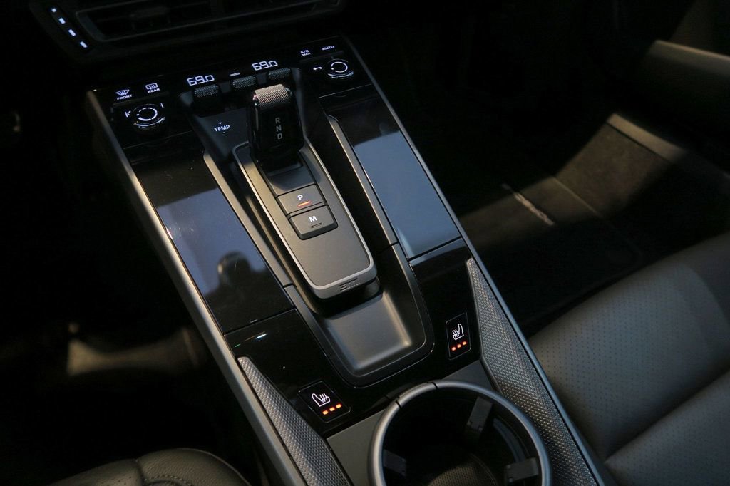 Used 2021 Porsche 911 Carrera 4 image 22