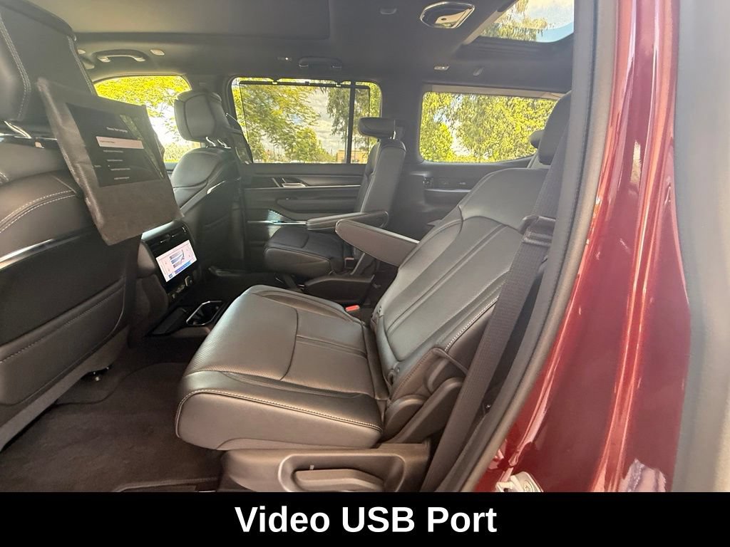 New 2026 Jeep Grand Wagoneer Summit w/ Rear Seat Video Group I AWD/4WD image 28