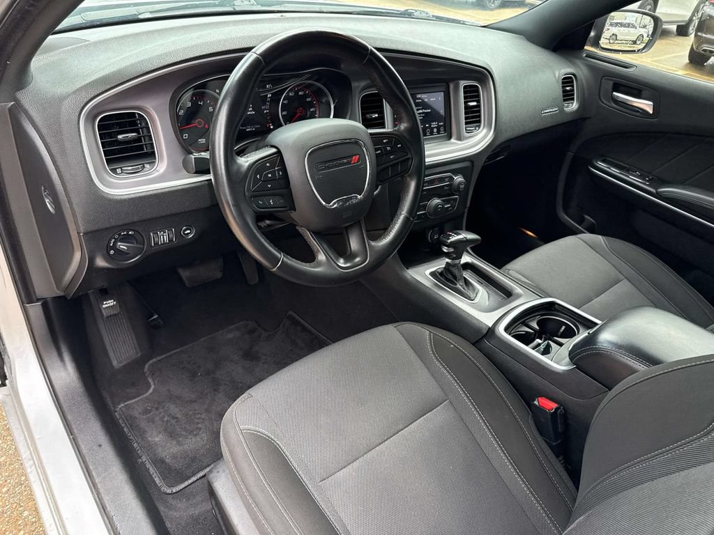 Used 2022 Dodge Charger SXT RWD image 19