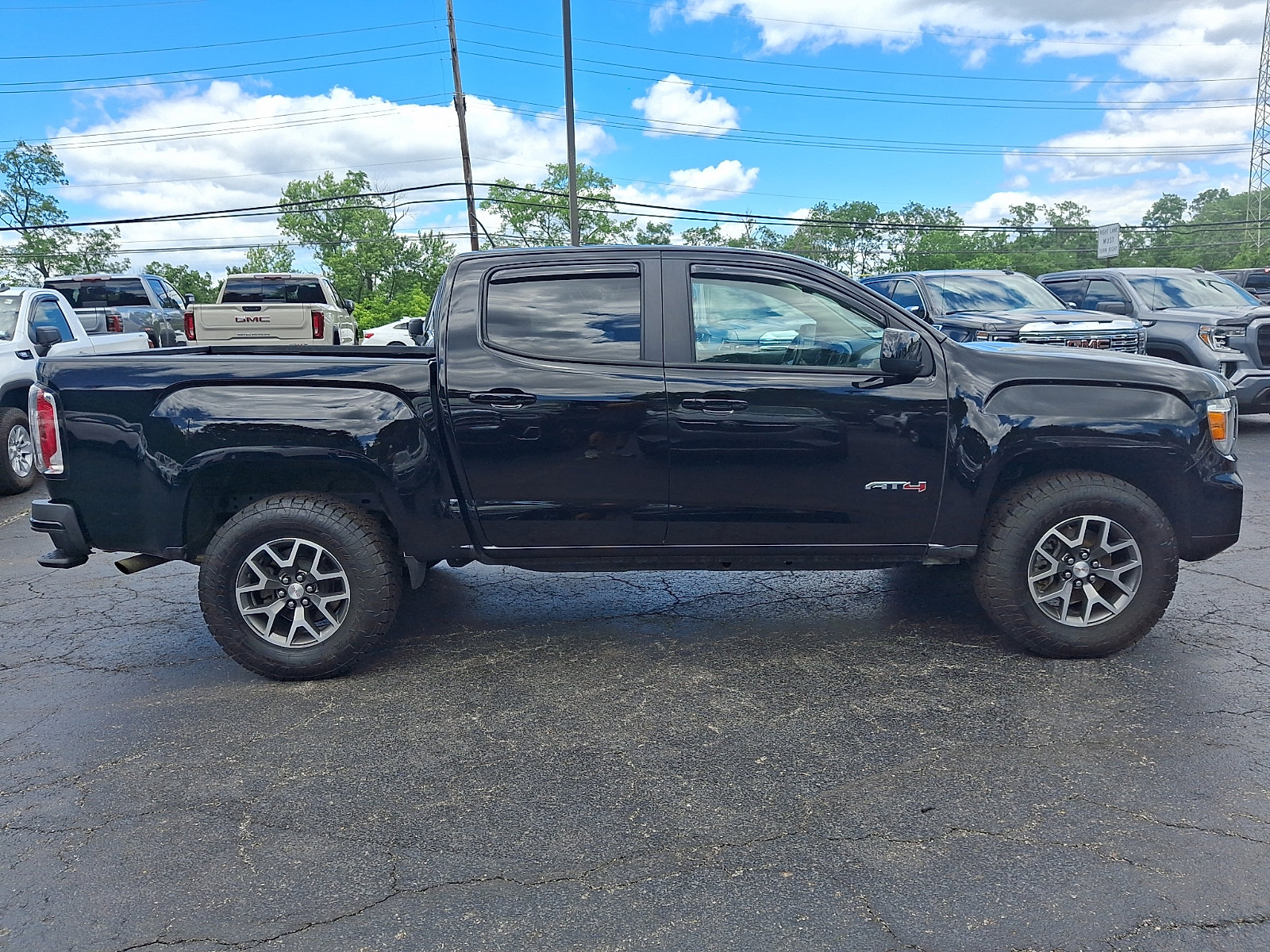 Used 2022 GMC Canyon AT4 w/ Driver Alert Package AWD/4WD image 7