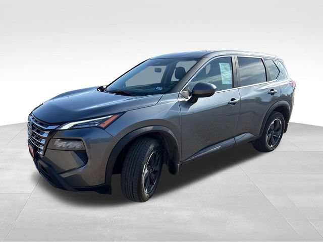 Certified 2026 Nissan Rogue SV FWD image 4