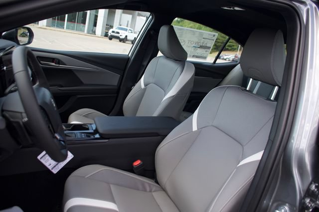New 2026 Toyota Camry SE w/ Multimedia Upgrade Package FWD image 14