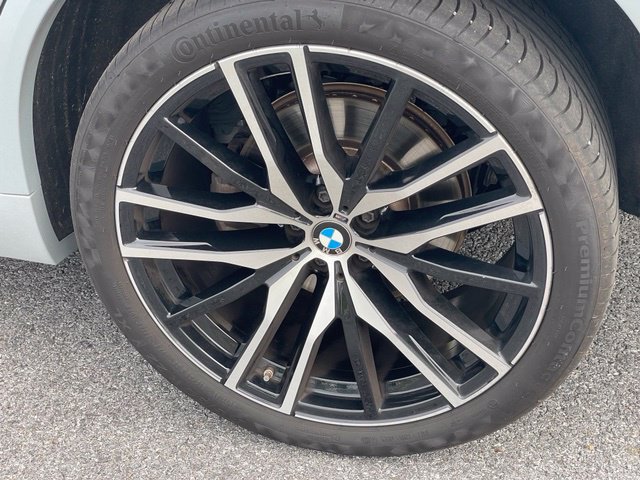 Used 2024 BMW X5 xDrive40i w/ M Sport Package AWD/4WD image 34