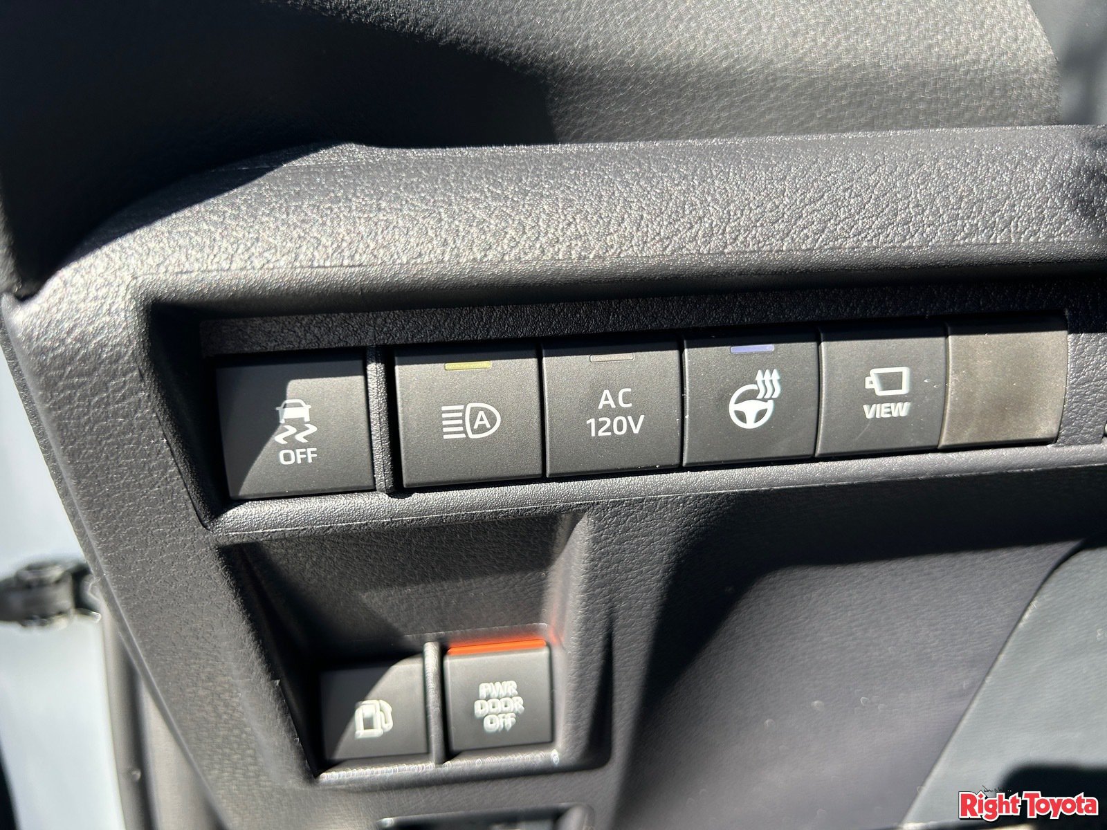 New 2026 Toyota Sienna Platinum AWD/4WD image 30