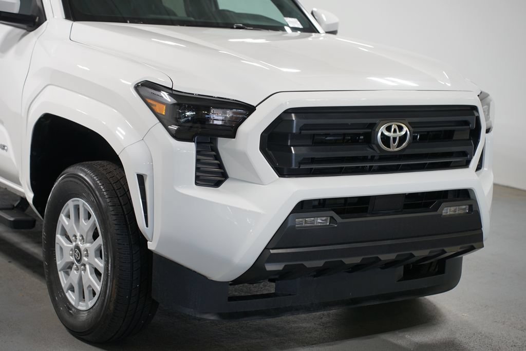 Certified 2025 Toyota Tacoma SR5 RWD image 4