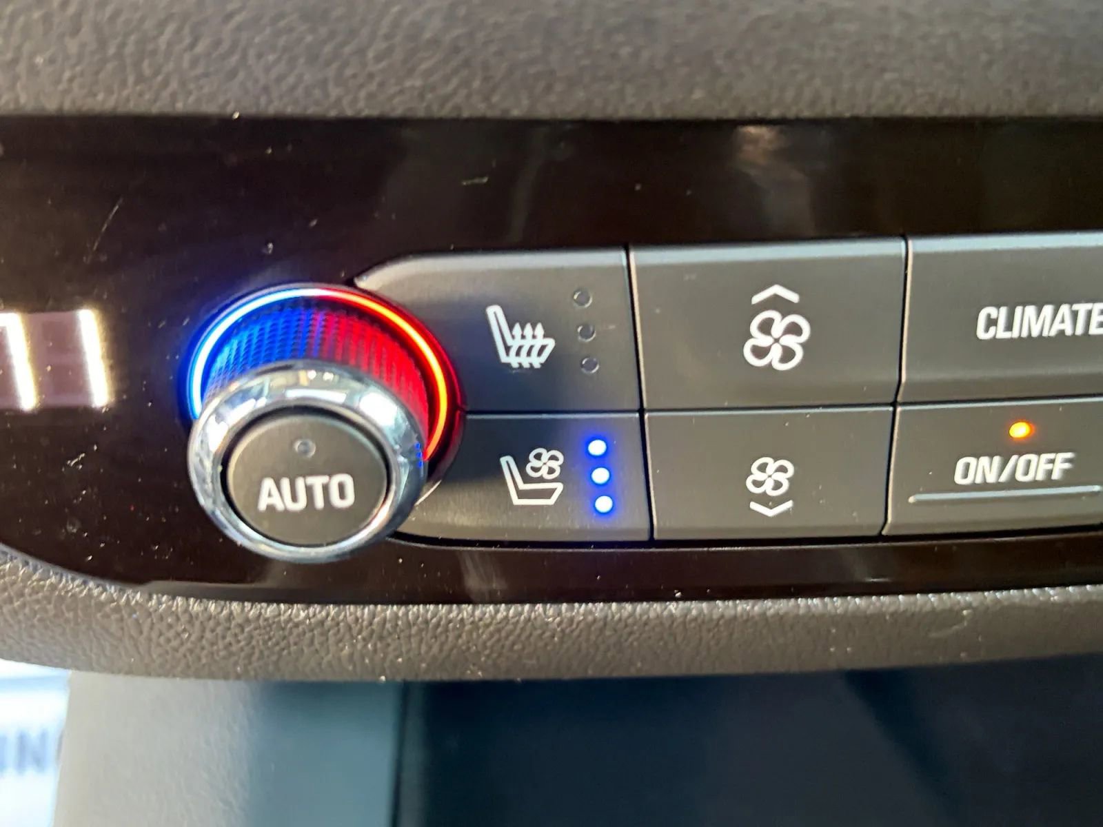 Used 2019 Buick Enclave Premium image 24