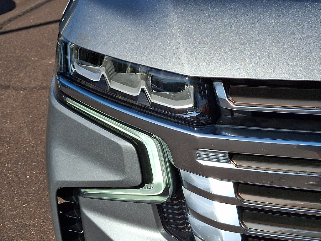 Used 2023 Chevrolet Tahoe High Country w/ LPO, Illumination Package AWD/4WD image 9