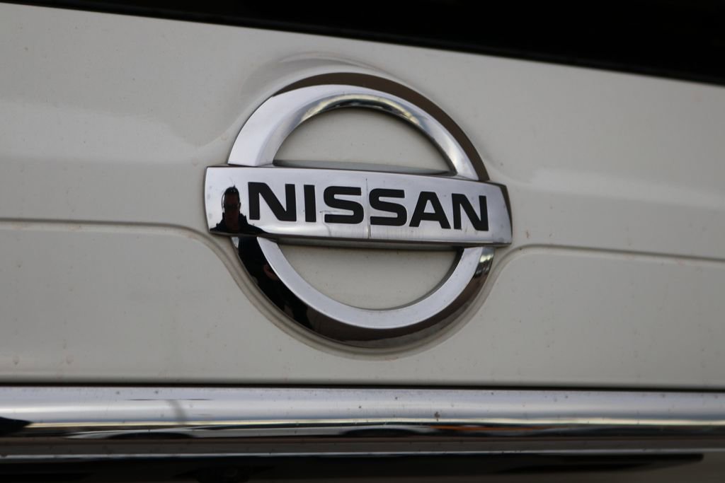 Used 2014 Nissan Rogue SV image 25