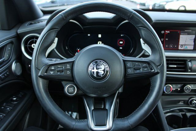 Used 2024 Alfa Romeo Stelvio Veloce image 24