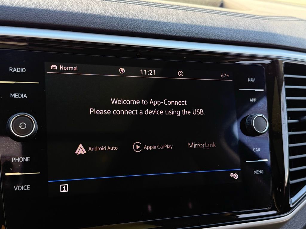 Certified 2023 Volkswagen Atlas SEL R-Line image 13