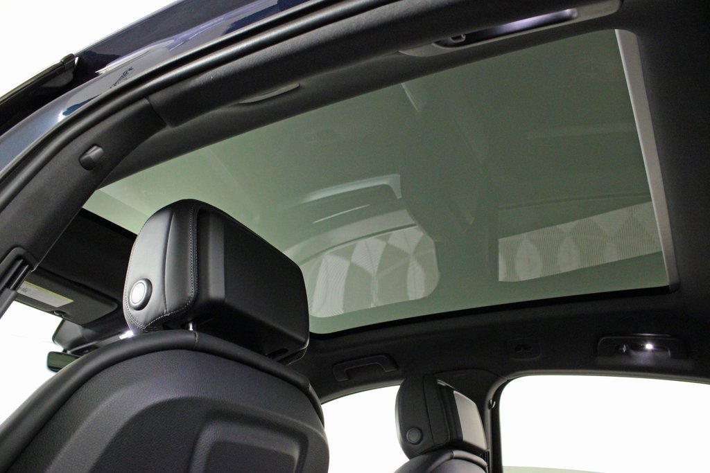 Used 2025 Porsche Cayenne Coupe image 20