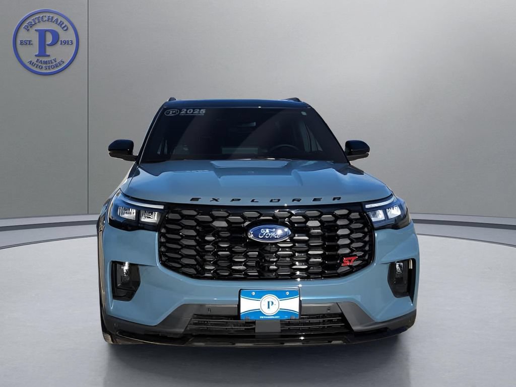 Used 2025 Ford Explorer ST w/ Sun And Sound Package AWD/4WD image 2
