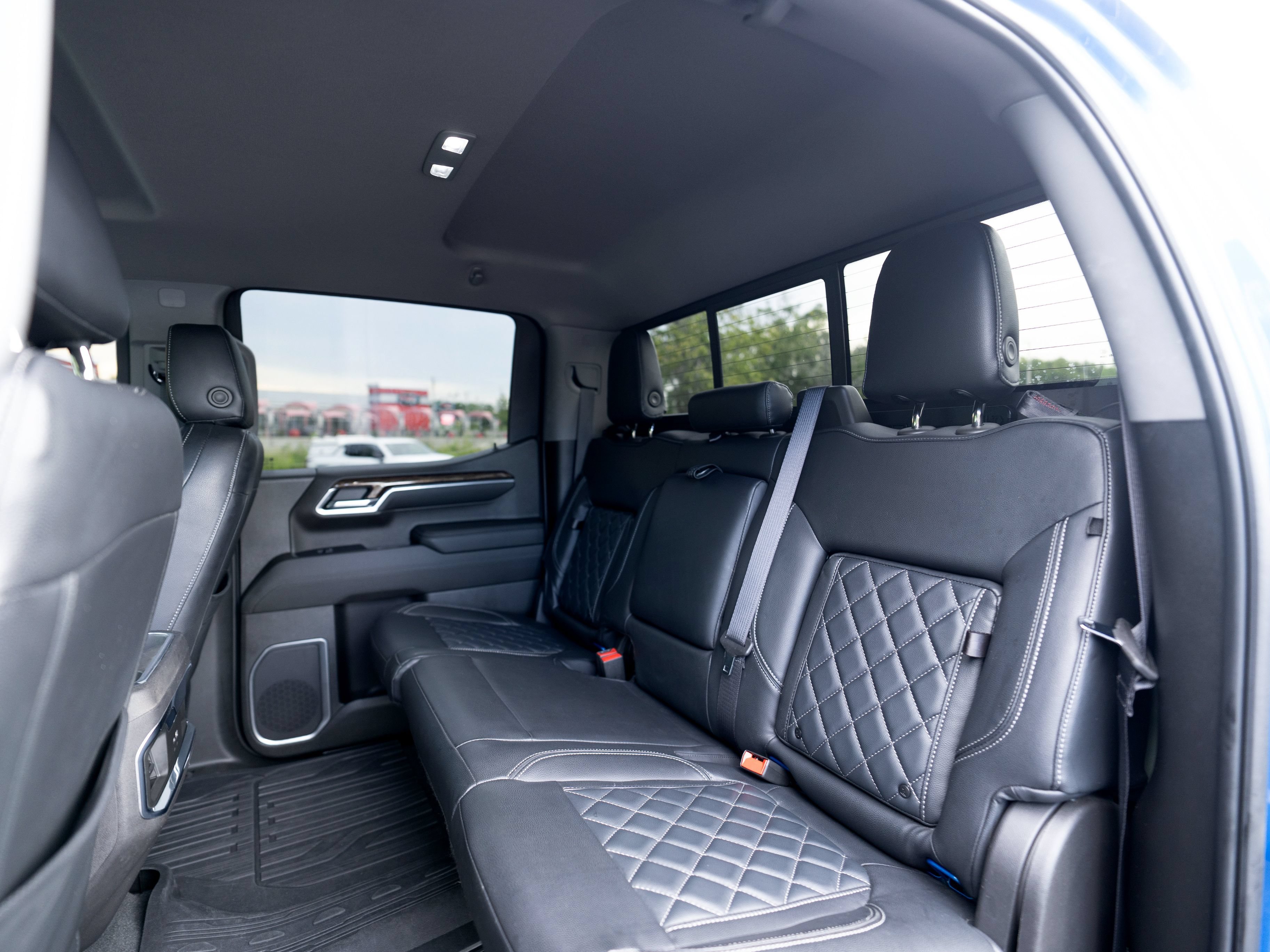 Used 2022 GMC Sierra 1500 Elevation w/ Preferred Package AWD/4WD image 9