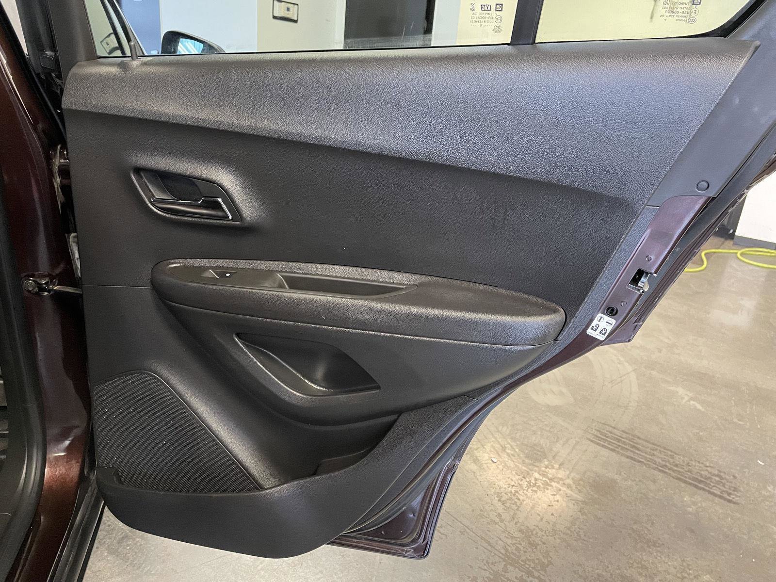 Used 2015 Chevrolet Trax LT w/ LT Plus Package image 26