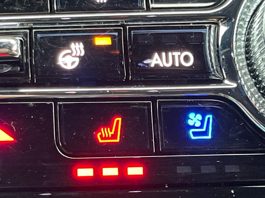 Certified 2022 Lincoln Corsair Reserve w/ Equipment Group 201A image 16