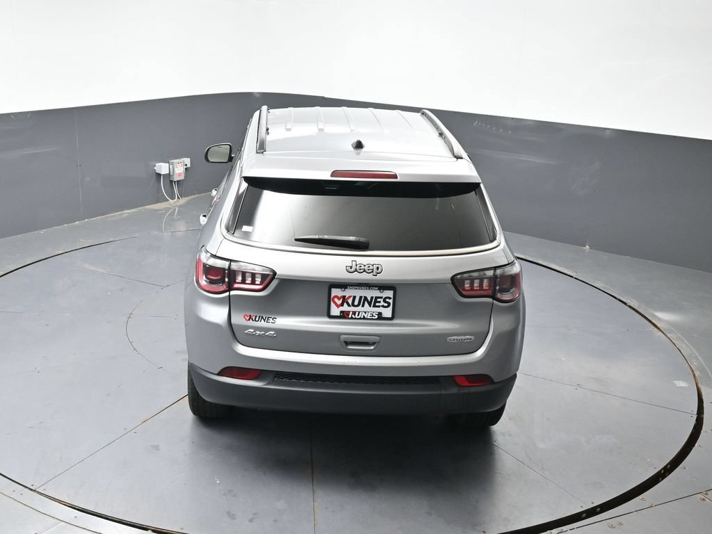 Used 2024 Jeep Compass Latitude AWD/4WD image 48
