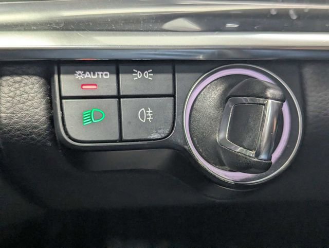 Used 2022 Porsche Panamera 4 Platinum Edition image 23