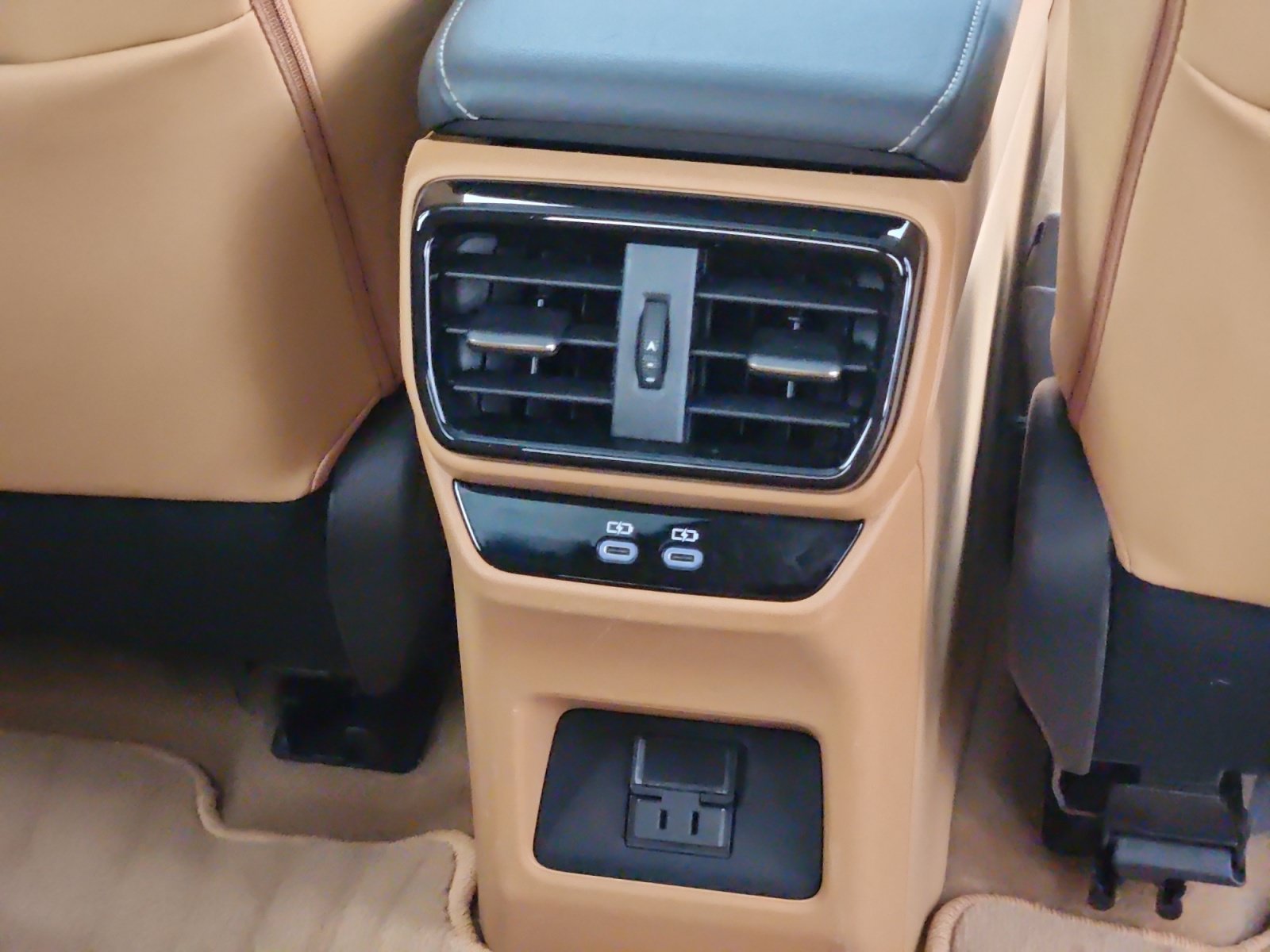 Used 2023 Lexus RZ 450e Premium w/ Technology Package AWD/4WD image 30