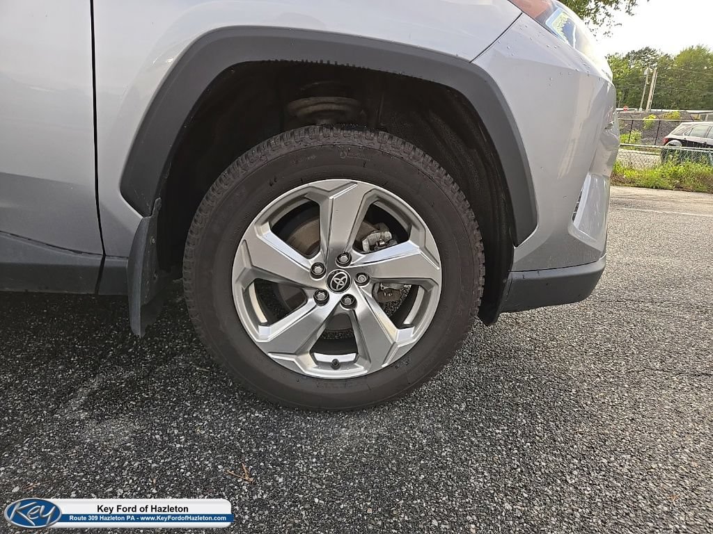 Used 2021 Toyota RAV4 AWD Hybrid image 16