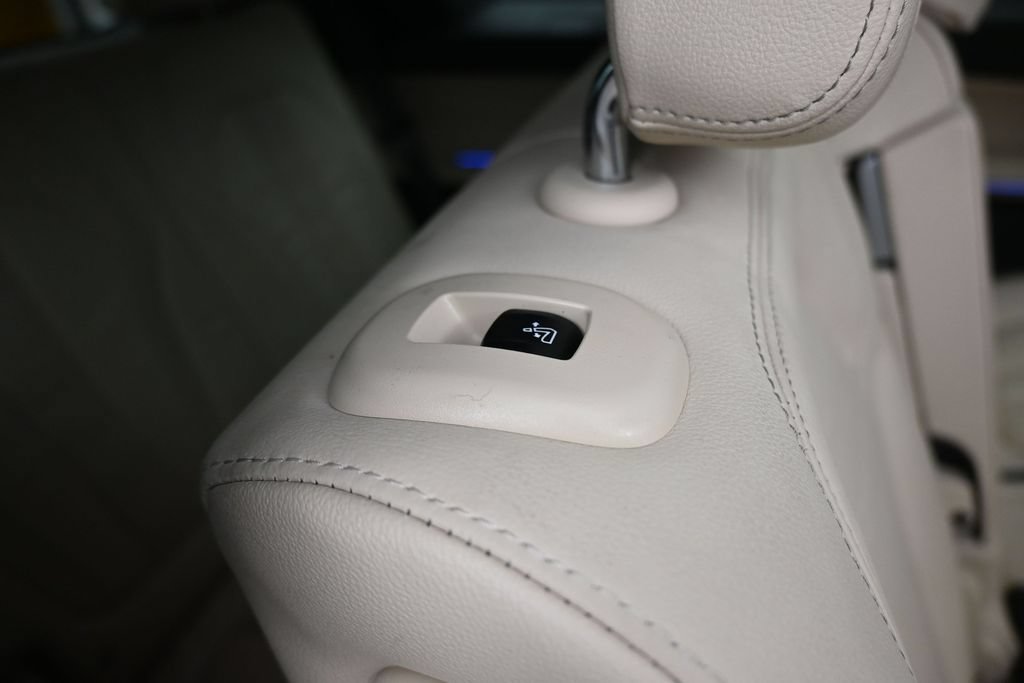 Used 2022 BMW X7 xDrive40i w/ Executive Package AWD/4WD image 49
