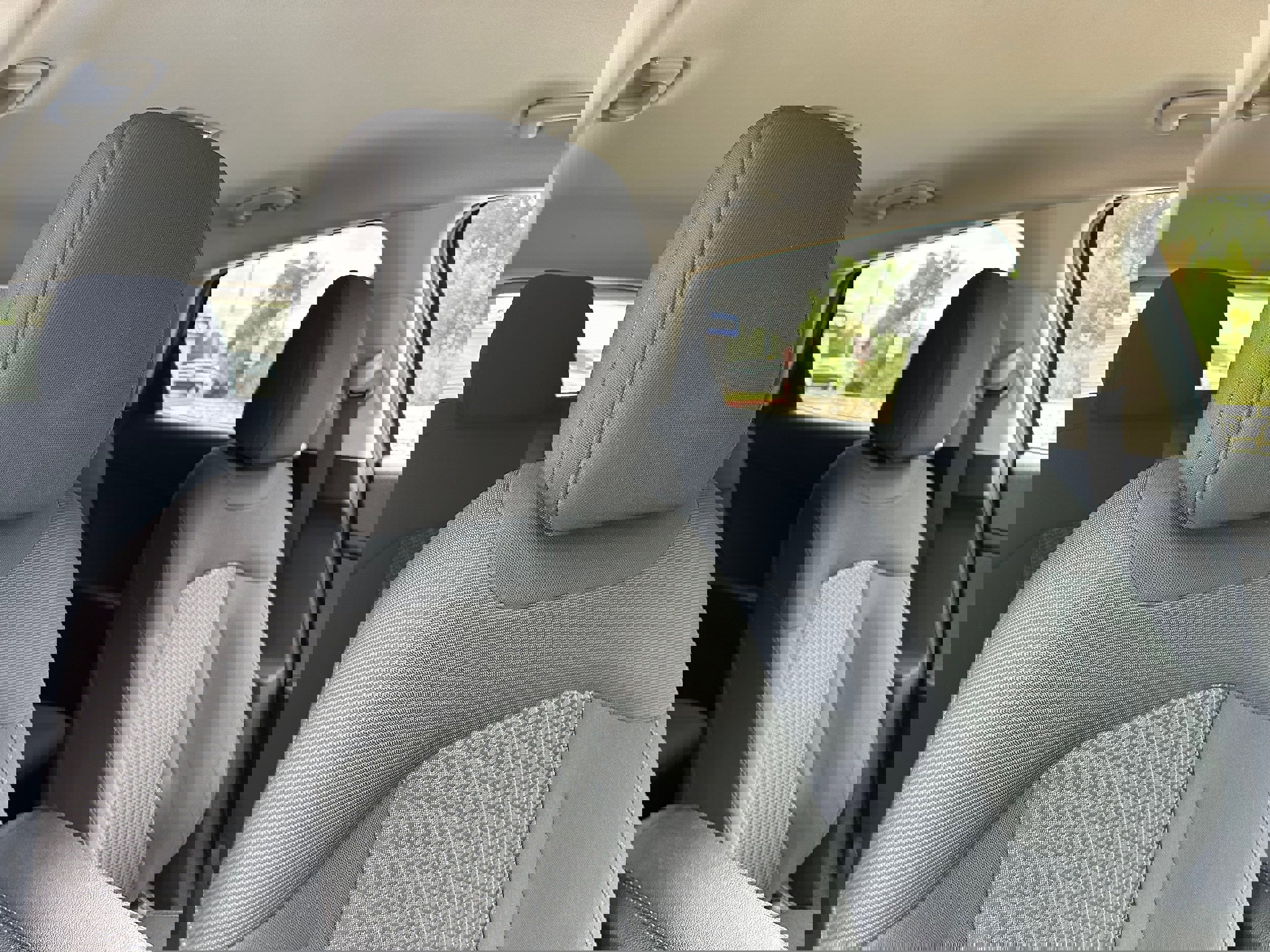 Used 2023 Kia Sportage LX image 11