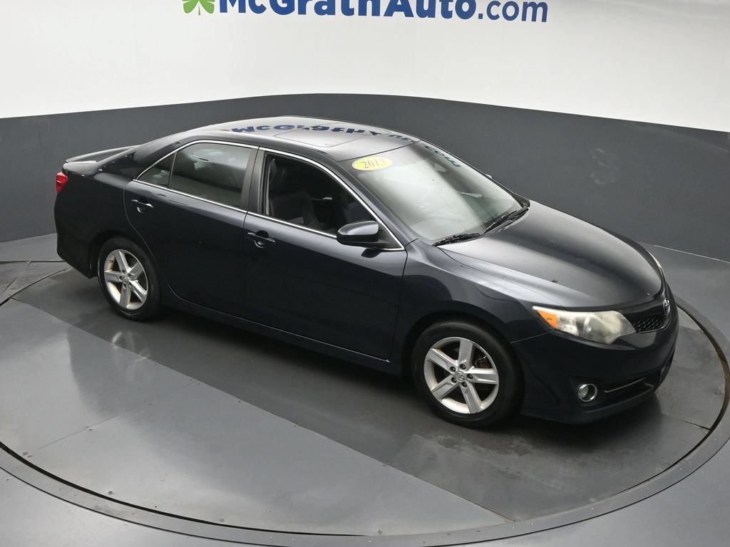 Used 2013 Toyota Camry SE FWD image 3