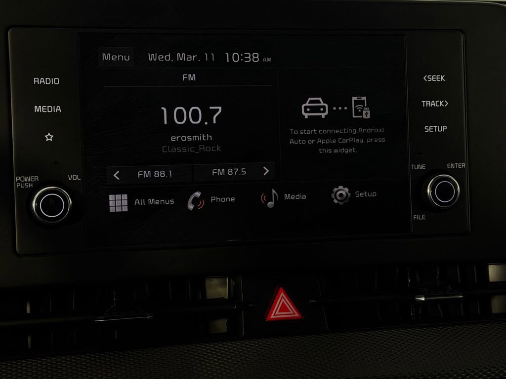 Used 2025 Kia Sportage LX image 17